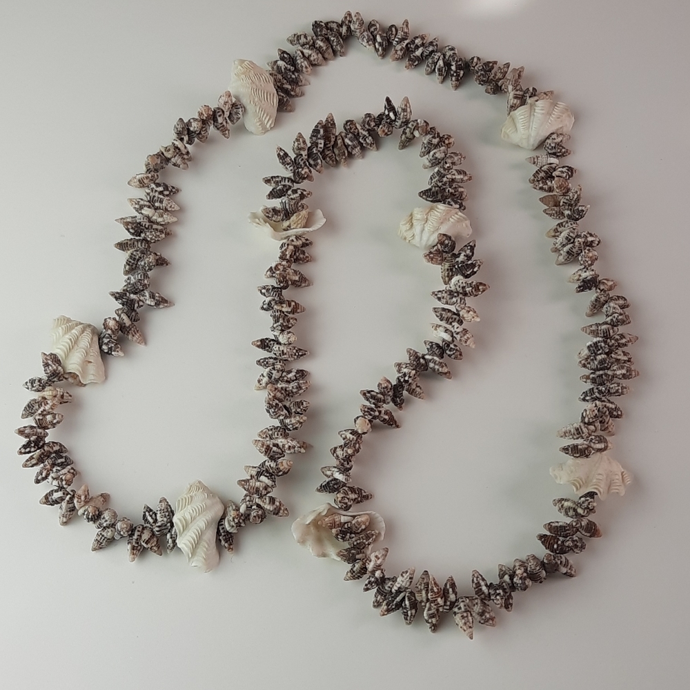 Shell necklace